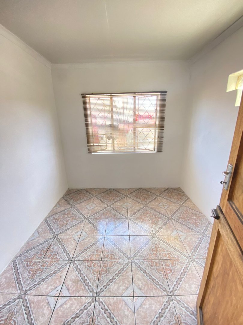  Bedroom Property for Sale in Rocklands Western Cape